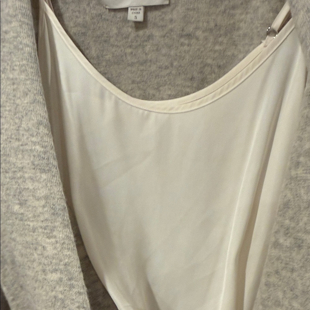 Brochu Walker Light Gray V-Neck Sweater - Picture 5 of 13